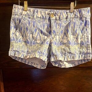 American Eagle Blue and White Patterned Shorts 12